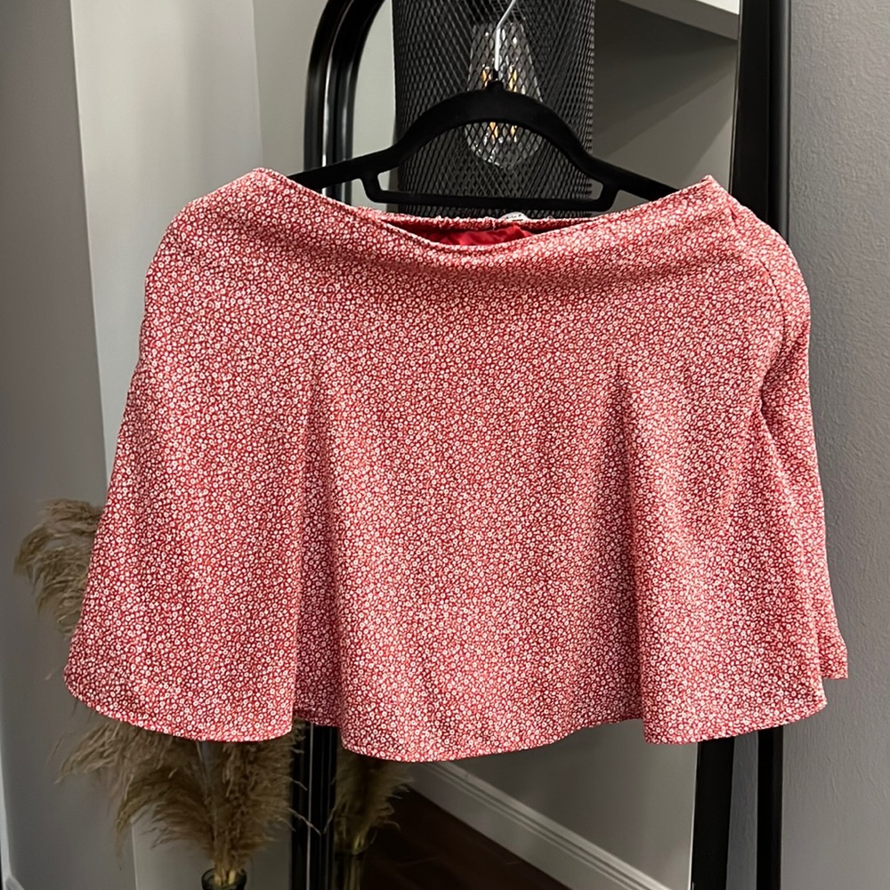 A&F red floral print skort
